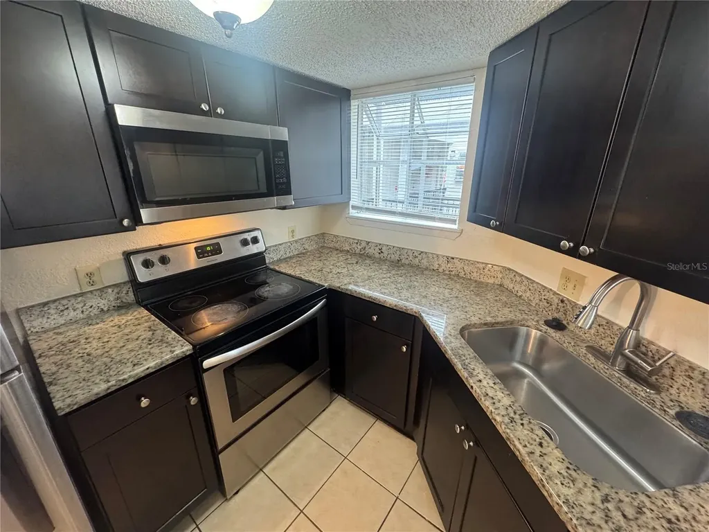1972 Lake Atriums Circle Orlando FL 32839