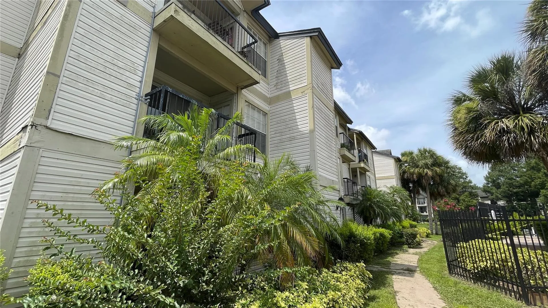 1972 Lake Atriums Circle Orlando FL 32839