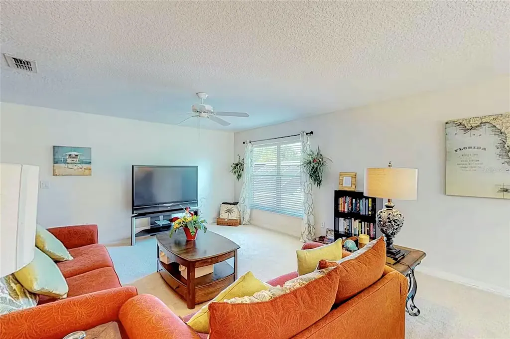 136 Henley Circle Davenport FL 33896