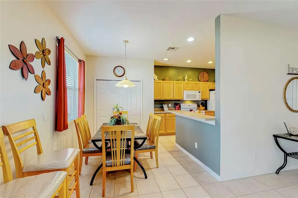 136 Henley Circle Davenport FL 33896