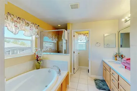 136 Henley Circle Davenport FL 33896