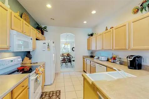 136 Henley Circle Davenport FL 33896