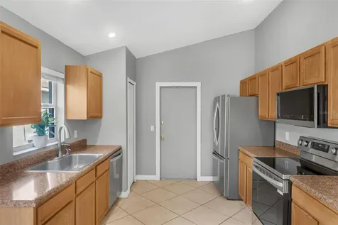 155 London Fog Way Sanford FL 32771