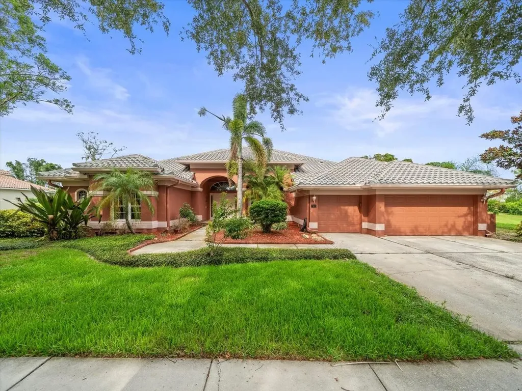 7303 Sawgrass Point Drive N Pinellas Park FL 33782