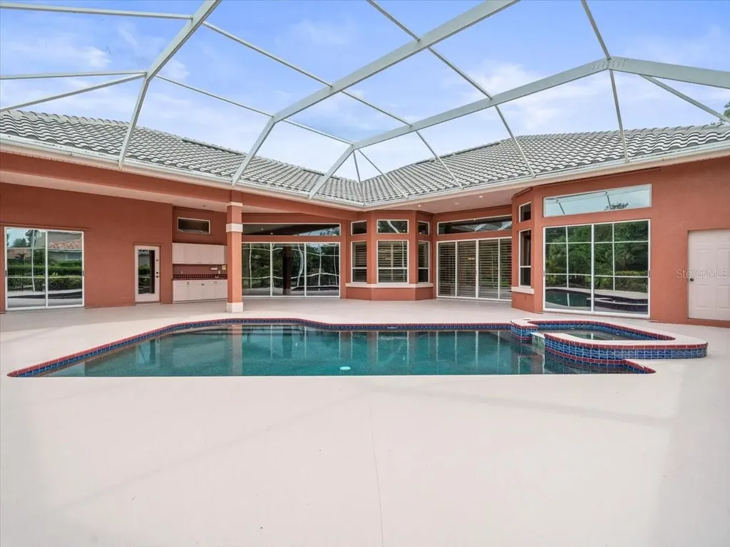 7303 Sawgrass Point Drive N Pinellas Park FL 33782