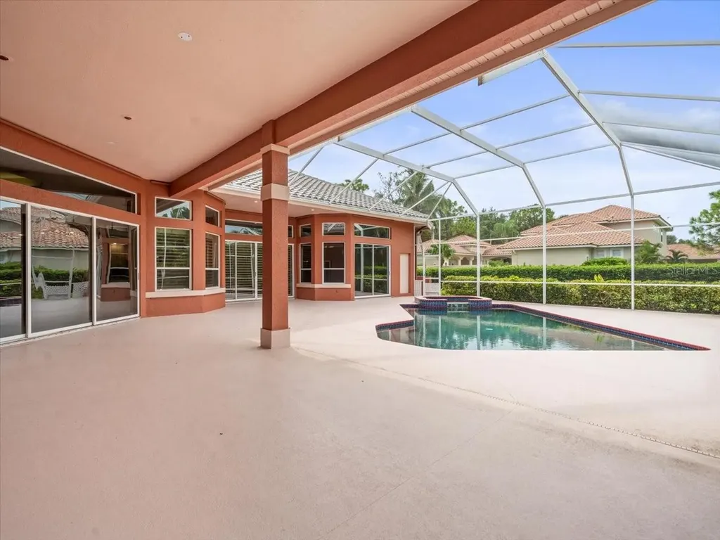 7303 Sawgrass Point Drive N Pinellas Park FL 33782