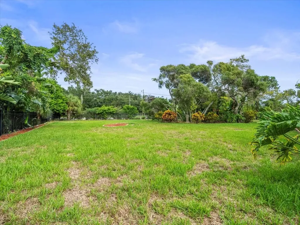 7303 Sawgrass Point Drive N Pinellas Park FL 33782