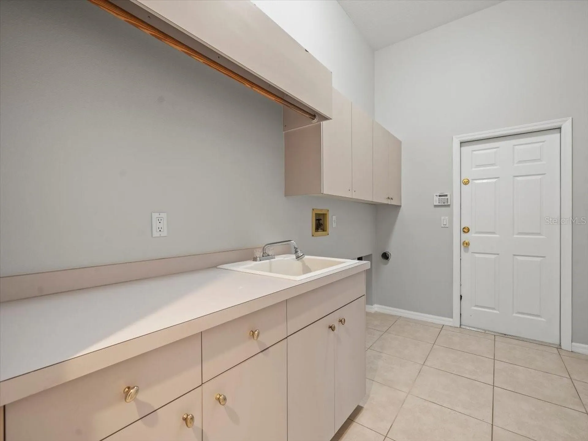 7303 Sawgrass Point Drive N Pinellas Park FL 33782