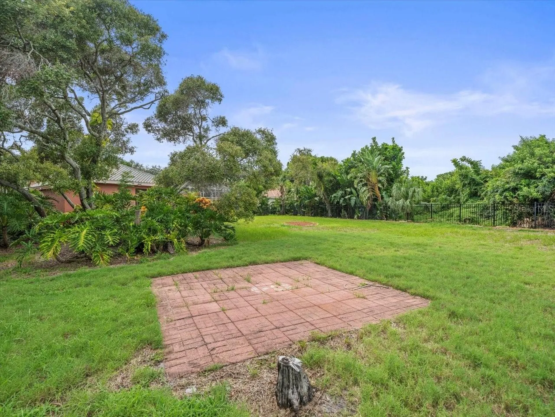 7303 Sawgrass Point Drive N Pinellas Park FL 33782