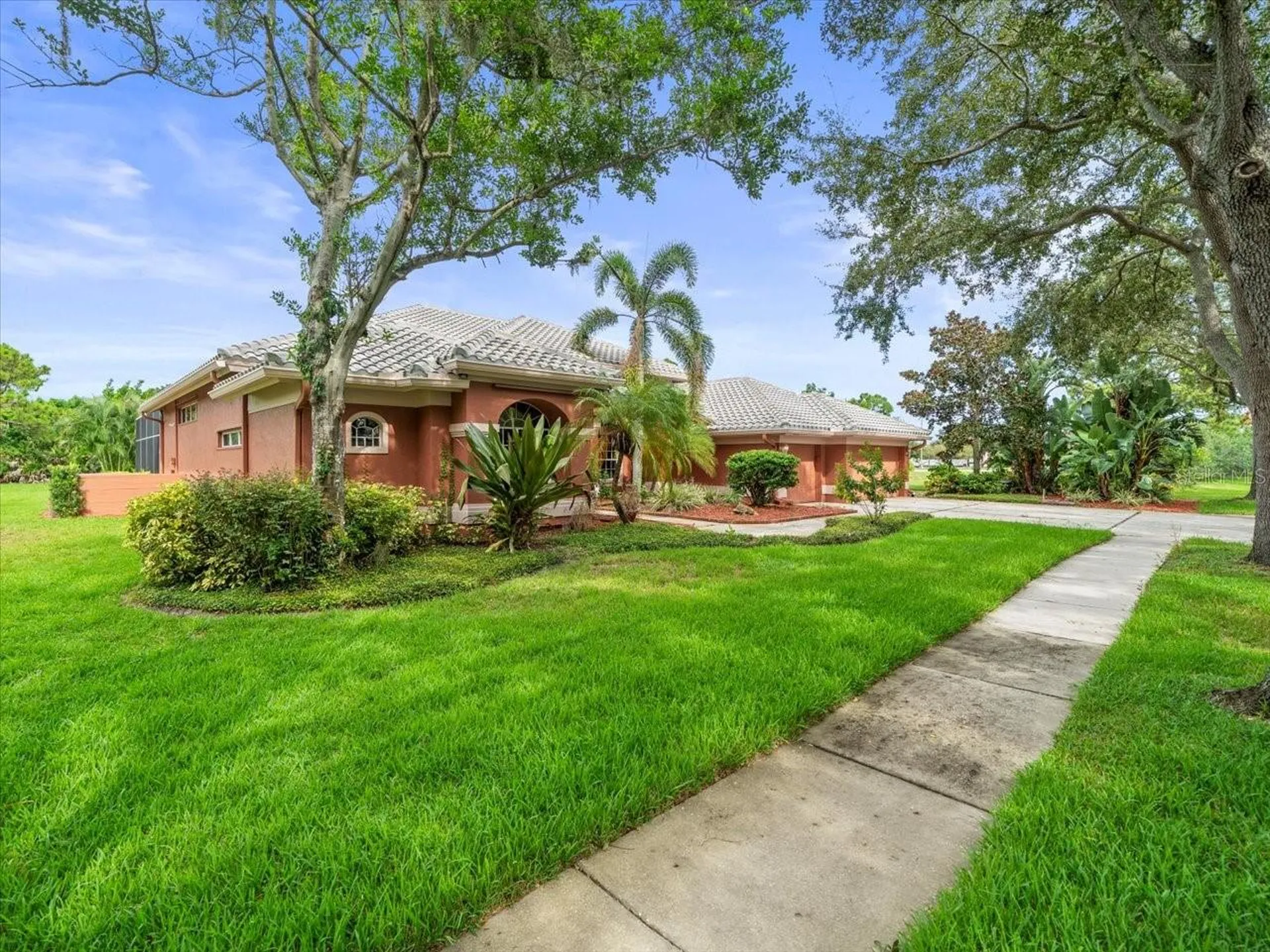 7303 Sawgrass Point Drive N Pinellas Park FL 33782