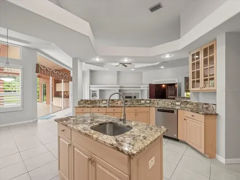 7303 Sawgrass Point Drive N Pinellas Park FL 33782