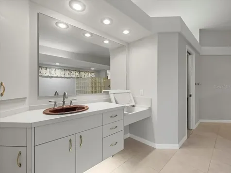 7303 Sawgrass Point Drive N Pinellas Park FL 33782