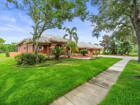 7303 Sawgrass Point Drive N Pinellas Park FL 33782