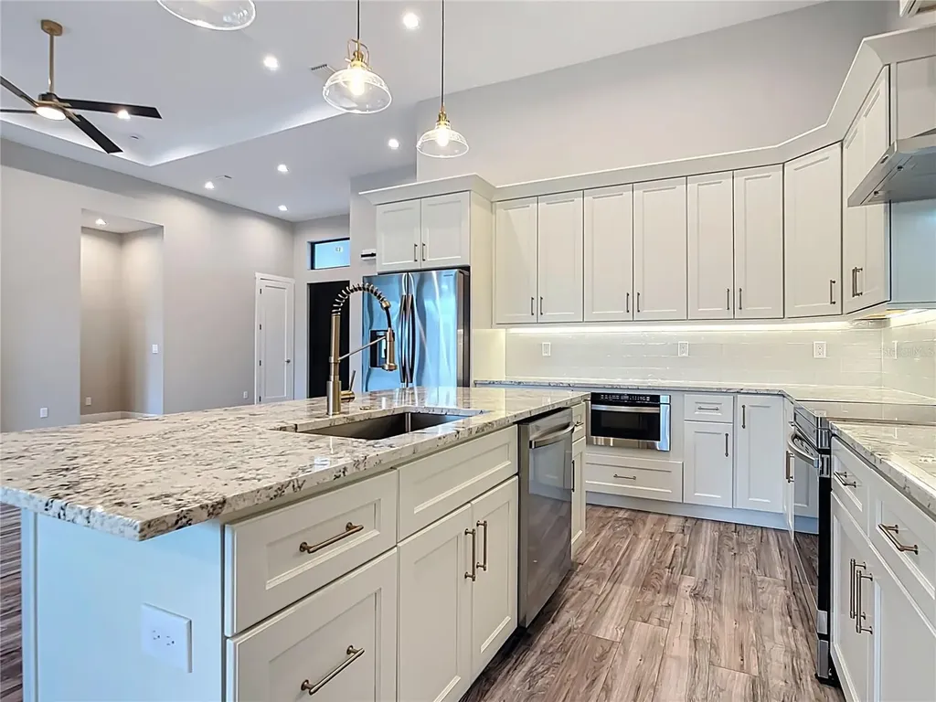 7152 Bougainvillea Street Englewood FL 34224