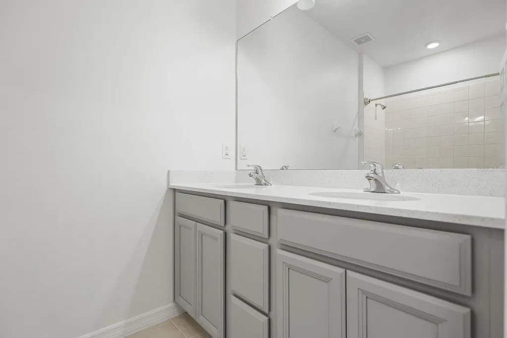 5786 Spotted Harrier Way Lithia FL 33547