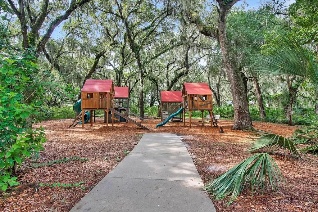 5786 Spotted Harrier Way Lithia FL 33547