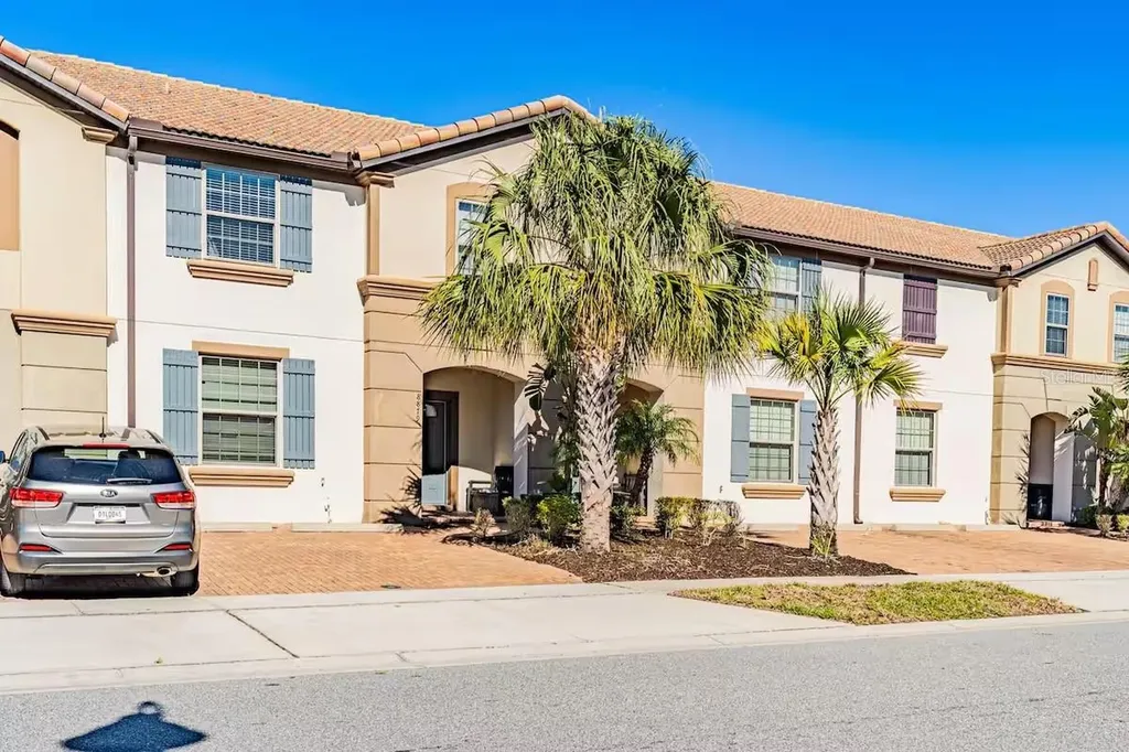 2402 Dubai Street Kissimmee FL 34747