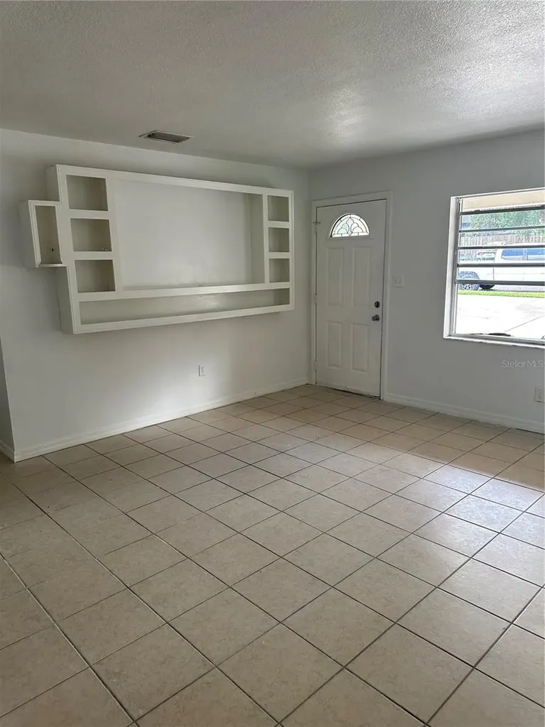 651 Lorraine Circle Lake Wales FL 33853