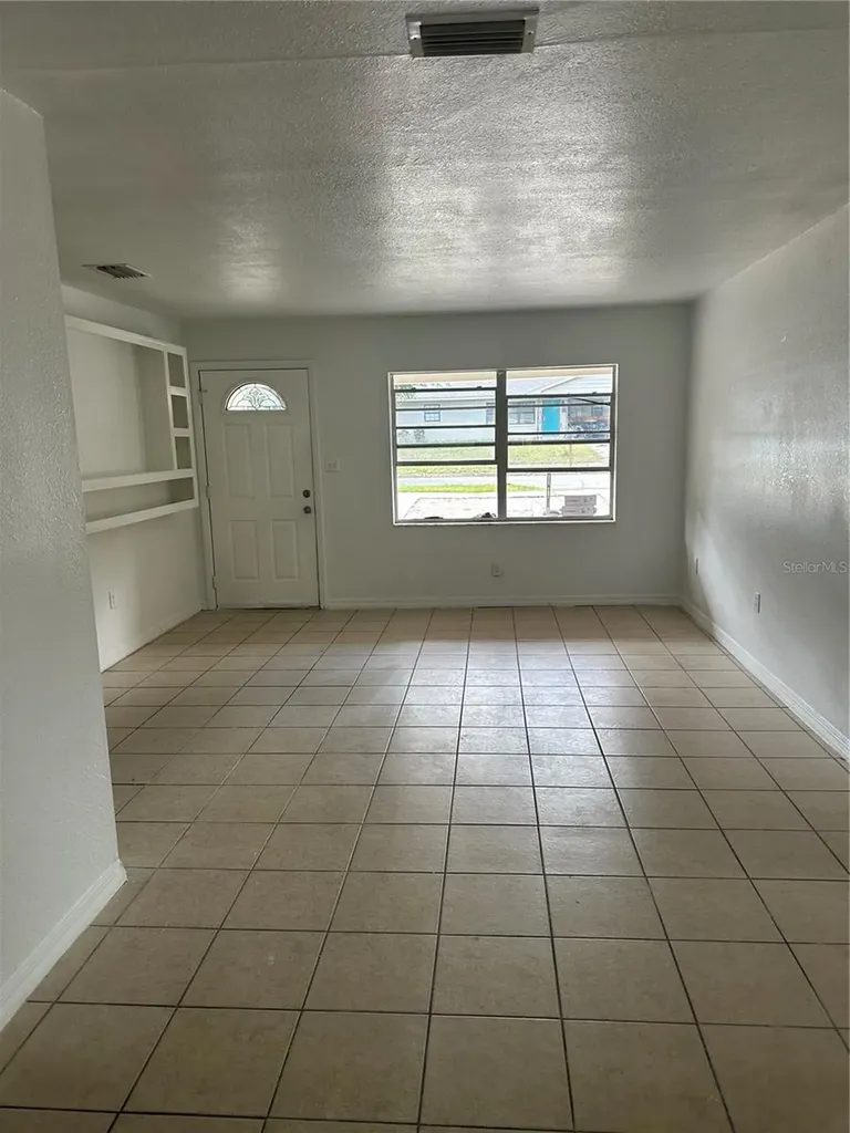 651 Lorraine Circle Lake Wales FL 33853