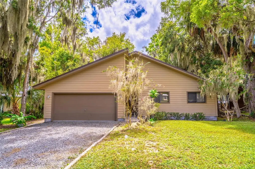 121 N Lake George Drive Georgetown FL 32139