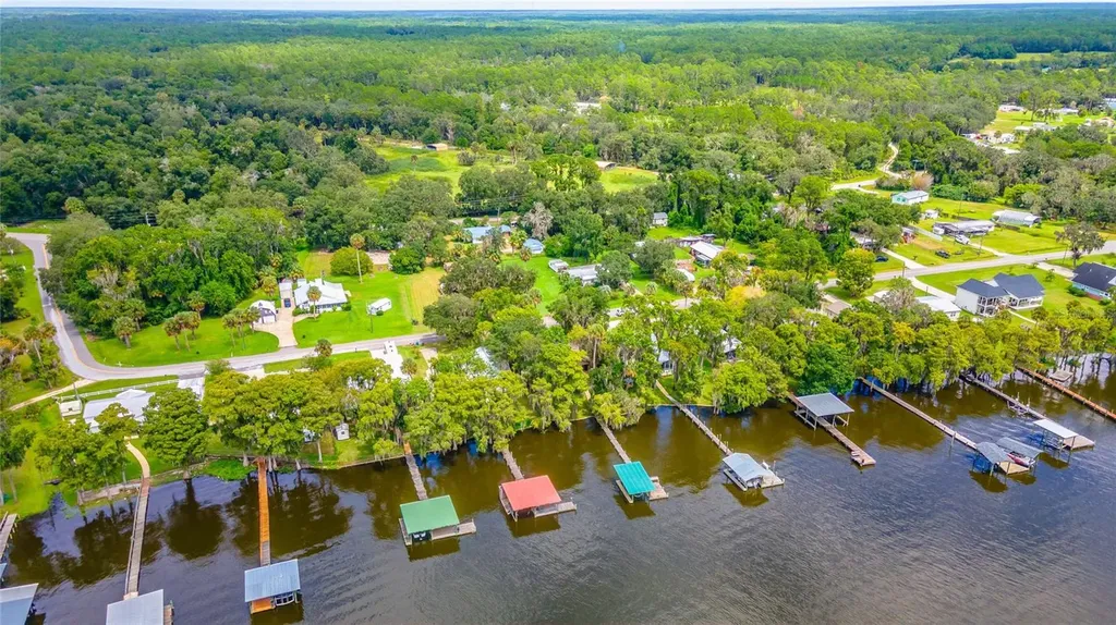 121 N Lake George Drive Georgetown FL 32139