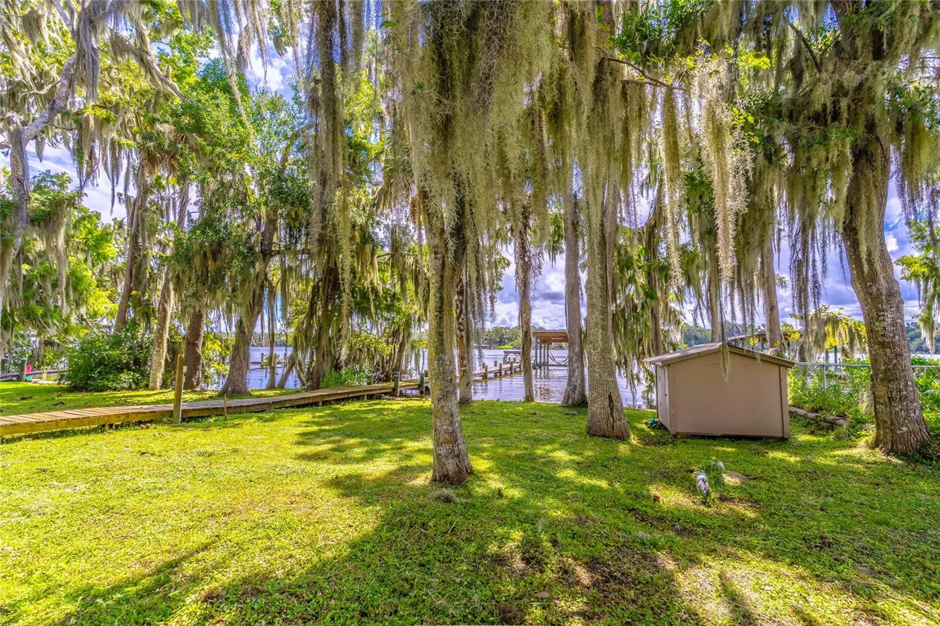 121 N Lake George Drive Georgetown FL 32139