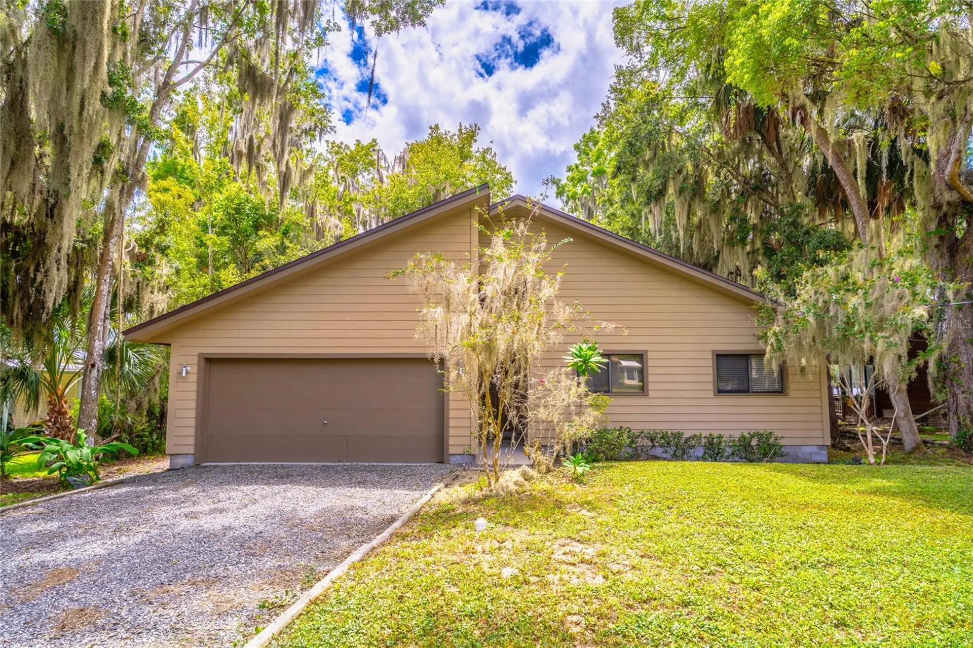 121 N Lake George Drive Georgetown FL 32139