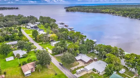 121 N Lake George Drive Georgetown FL 32139