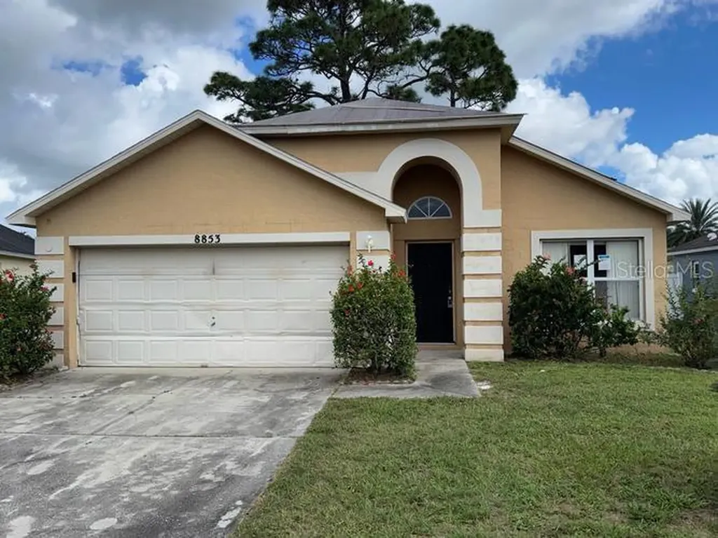 8853 Lambert Lane Orlando FL 32825