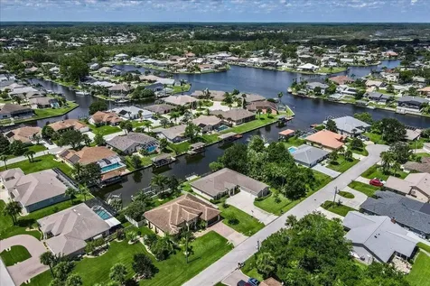 27 Collingdale Court Palm Coast FL 32137