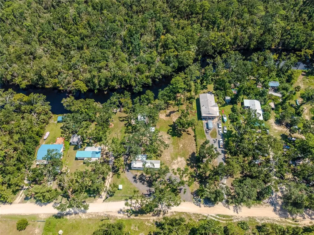 2008 River Road NE Steinhatchee FL 32359