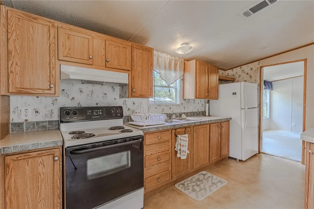 2008 River Road NE Steinhatchee FL 32359