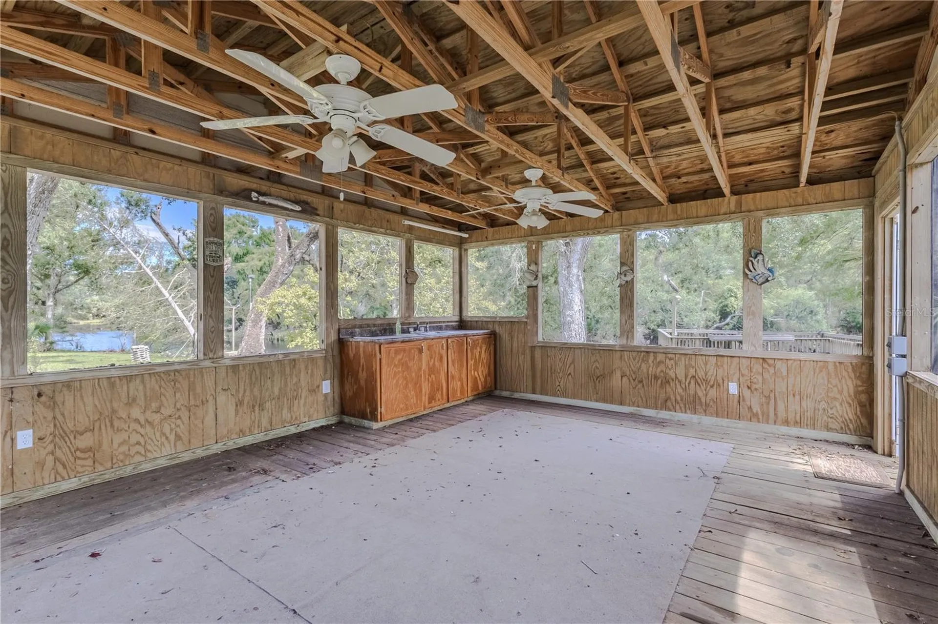 2008 River Road NE Steinhatchee FL 32359