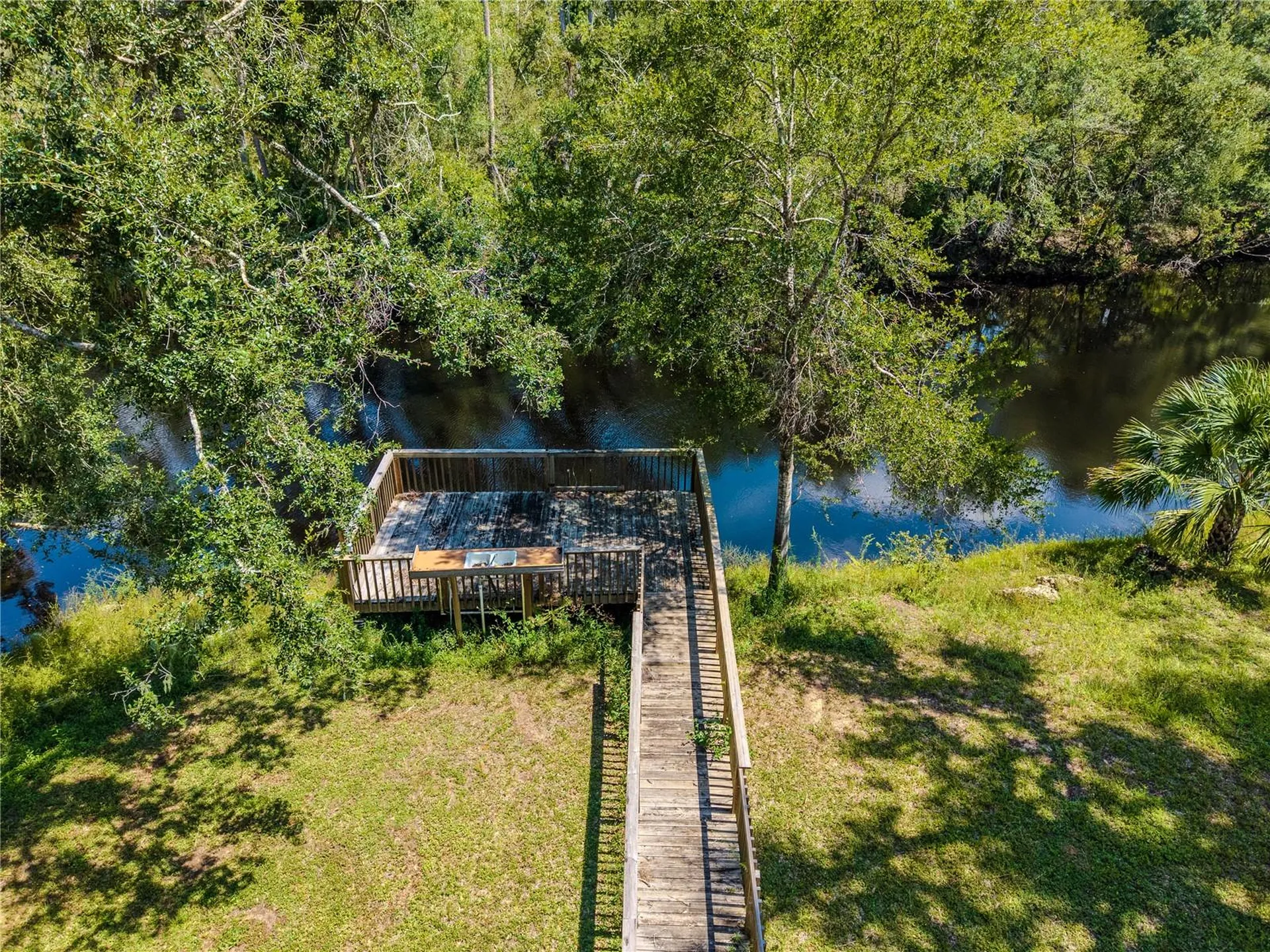 2008 River Road NE Steinhatchee FL 32359