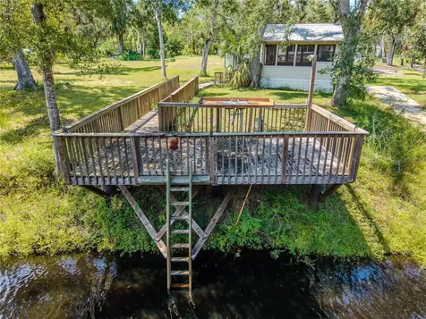 2008 River Road NE Steinhatchee FL 32359
