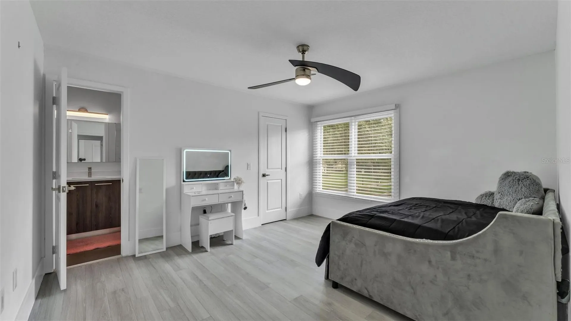 1632 Regal Cove Court Kissimmee FL 34744