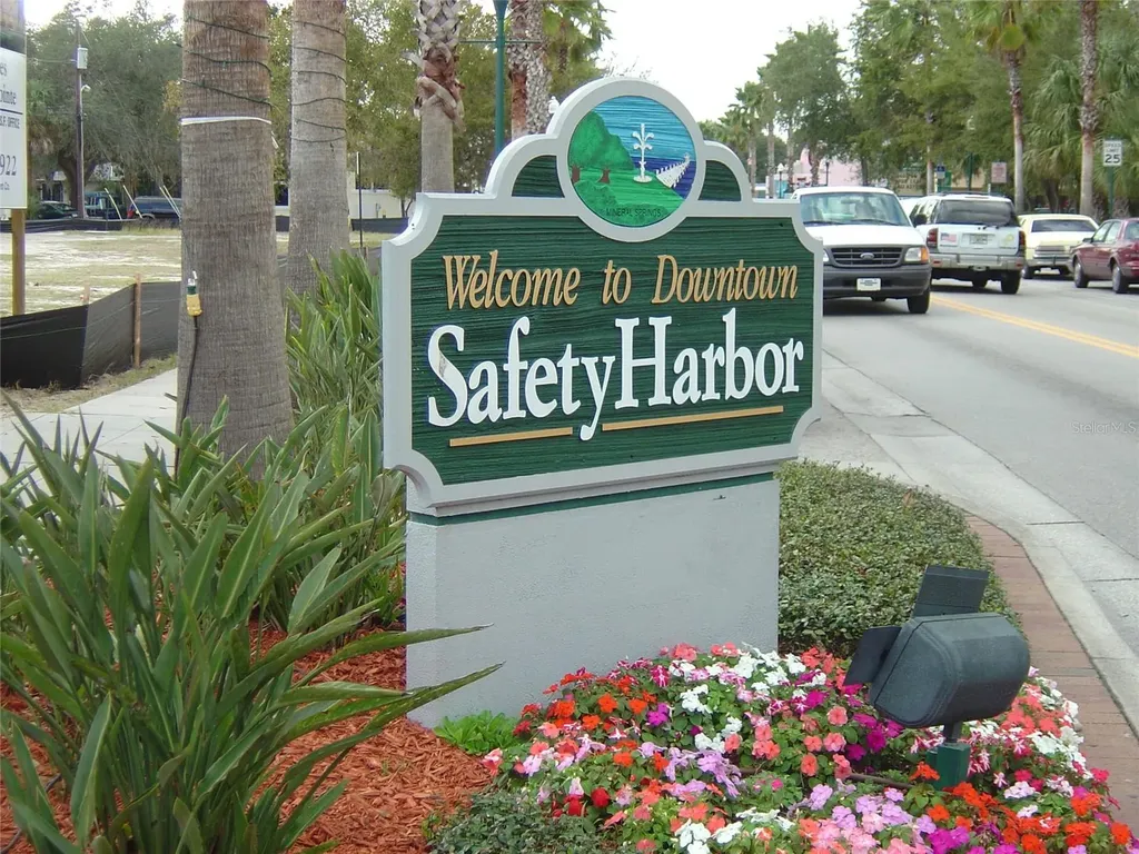 603 Baldwin Avenue Safety Harbor FL 34695