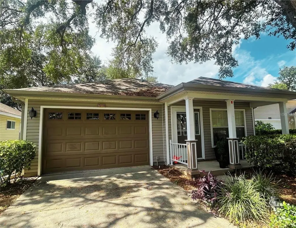25119 Cranes Roost Circle Leesburg FL 34748