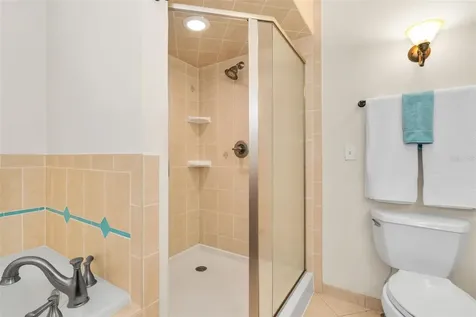 6916 NW 67th Avenue Gainesville FL 32653