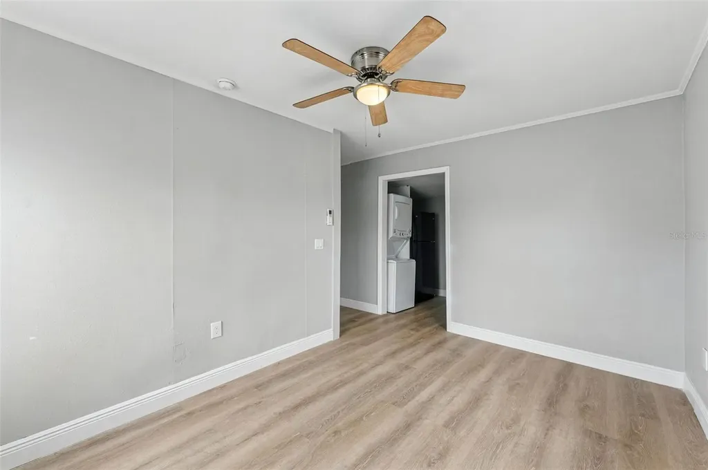 19 W Eagle Avenue Eagle Lake FL 33839