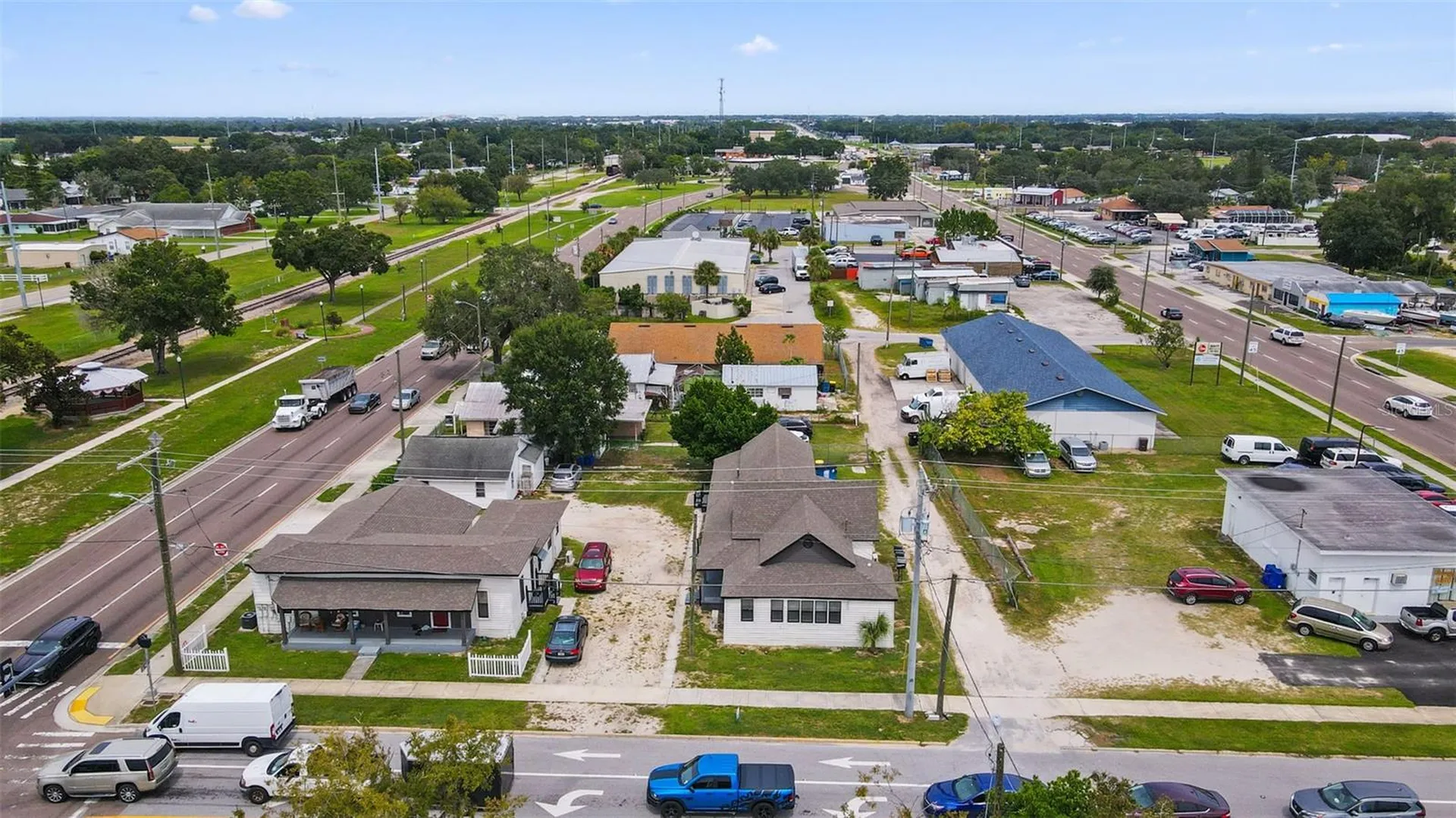 19 W Eagle Avenue Eagle Lake FL 33839