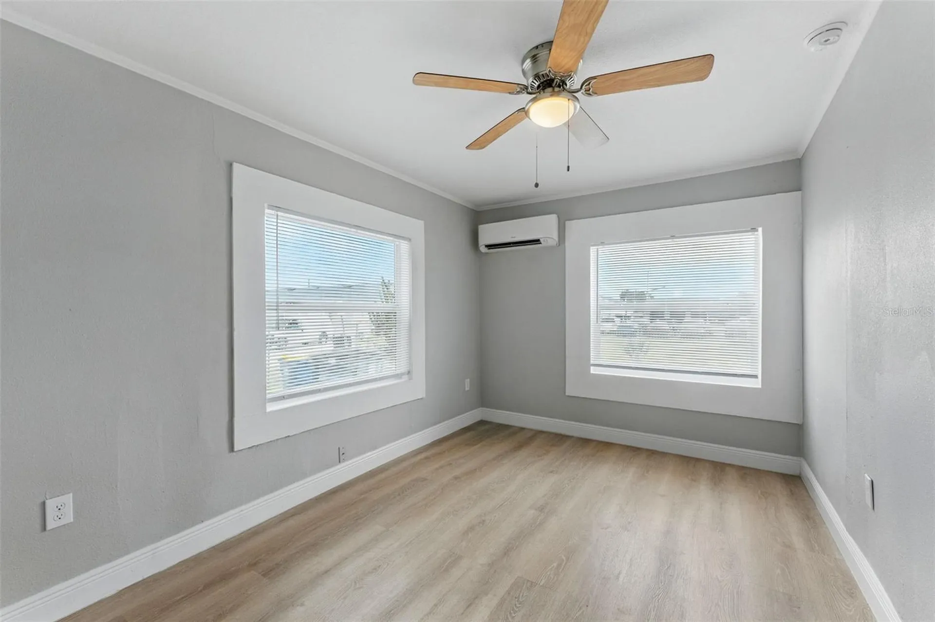 19 W Eagle Avenue Eagle Lake FL 33839