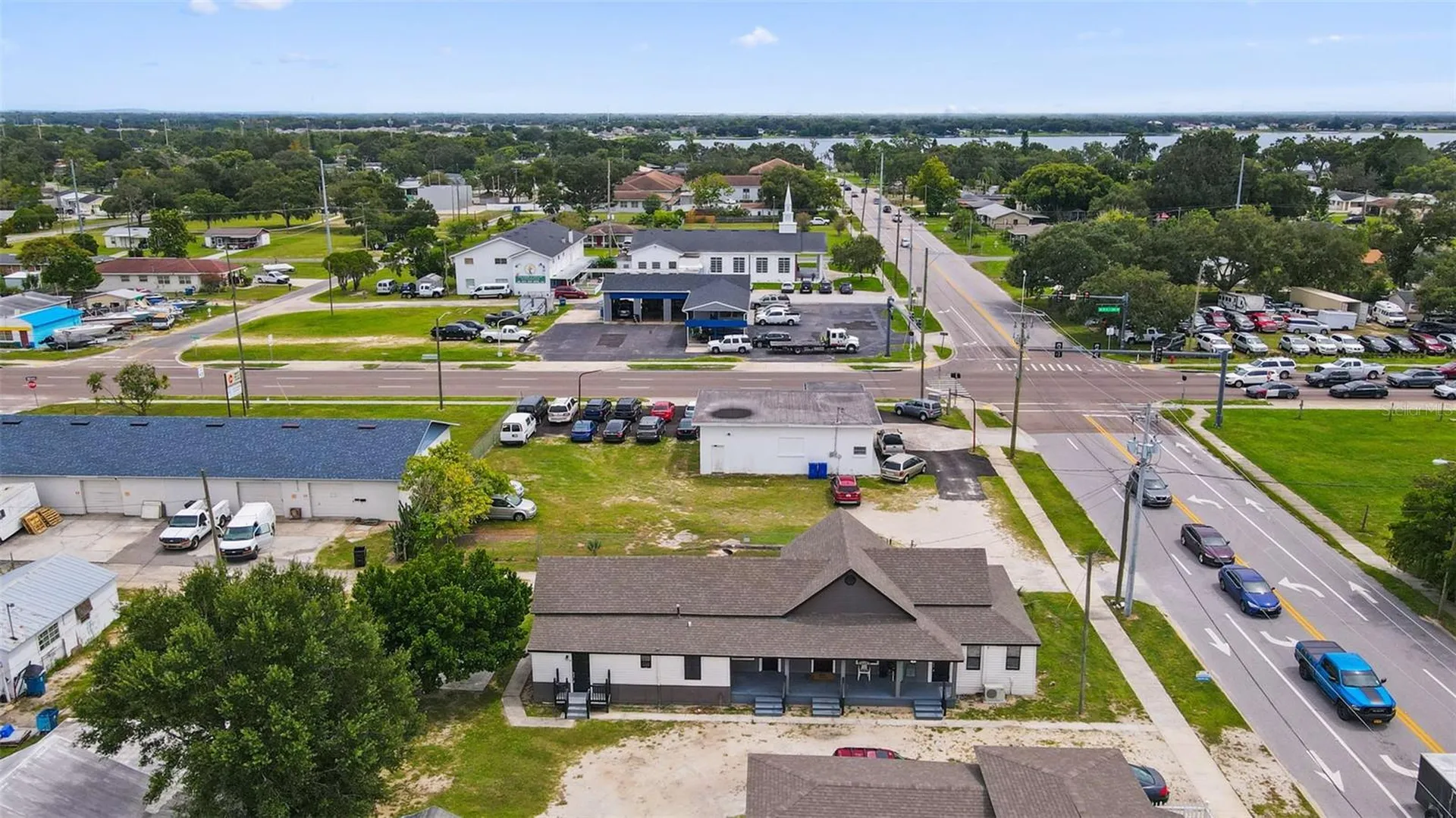 19 W Eagle Avenue Eagle Lake FL 33839