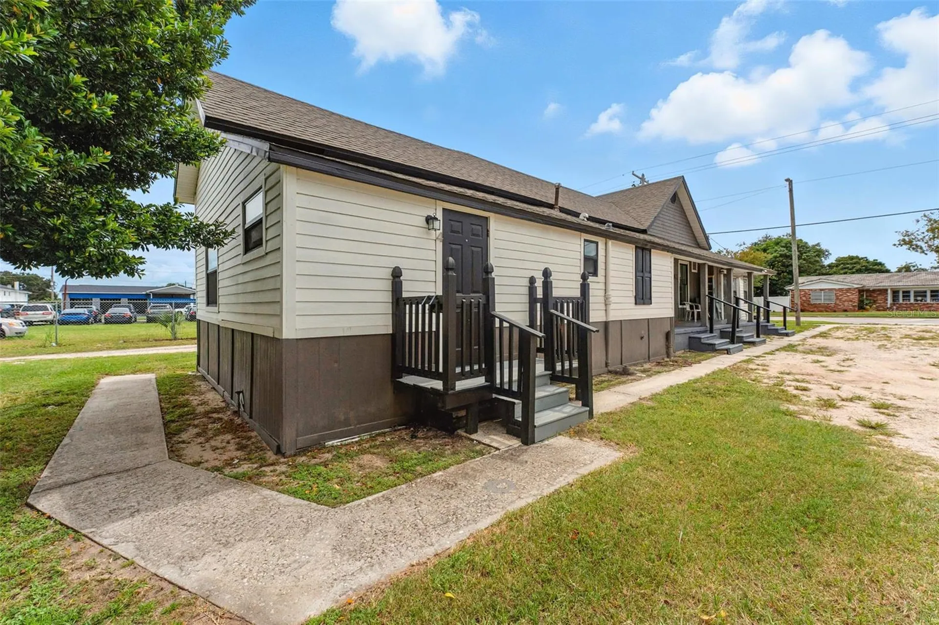 19 W Eagle Avenue Eagle Lake FL 33839