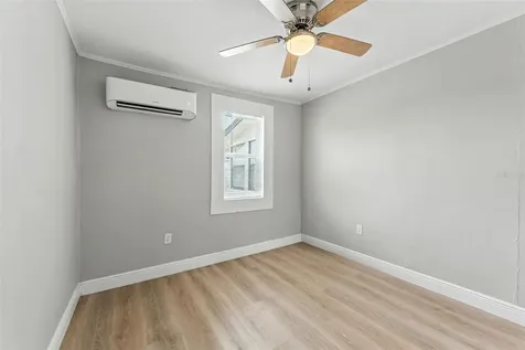 19 W Eagle Avenue Eagle Lake FL 33839