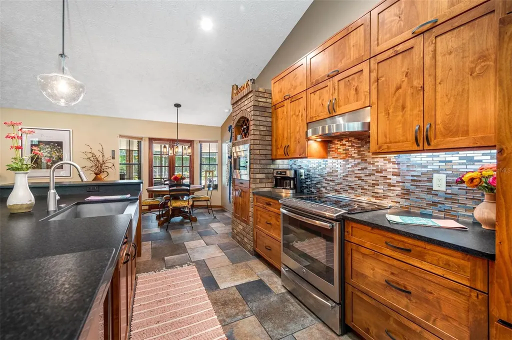 9206 65th Avenue E Bradenton FL 34202