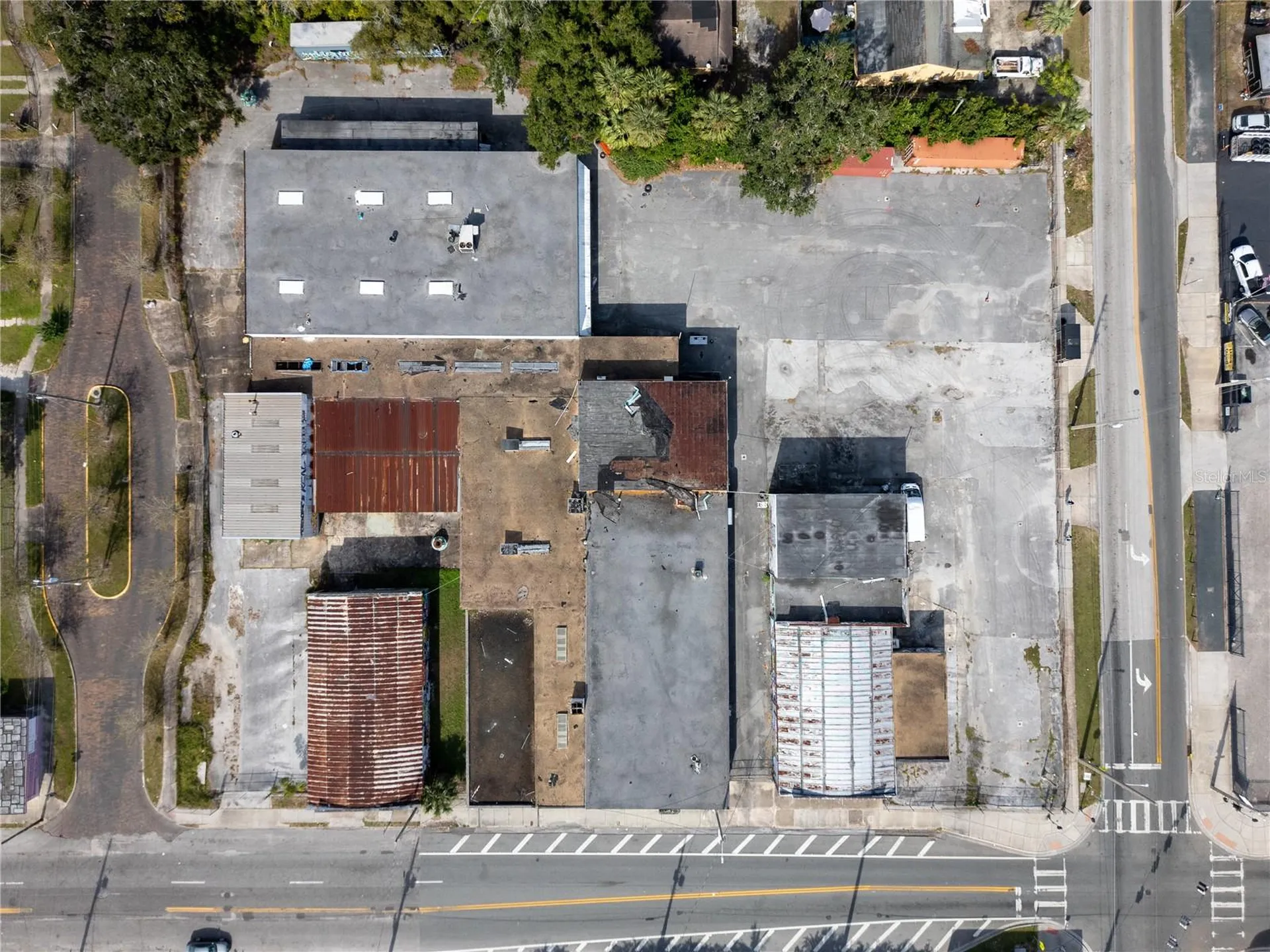 1011 W Central Boulevard Orlando FL 32805