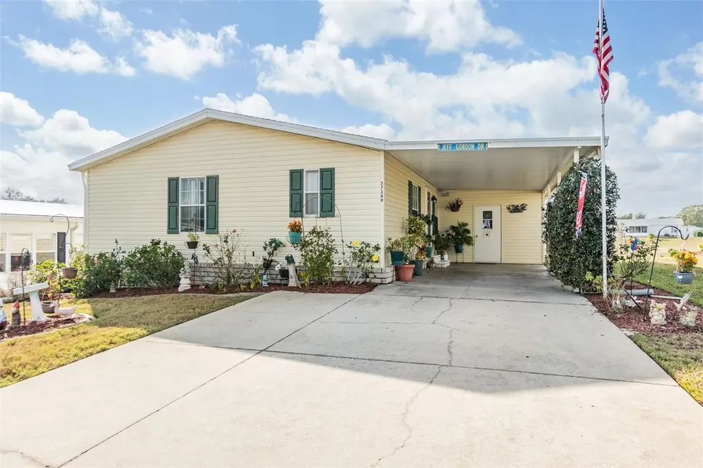 37340 Neukom Avenue Zephyrhills FL 33541