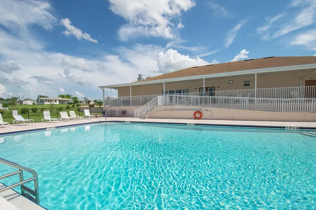 37340 Neukom Avenue Zephyrhills FL 33541