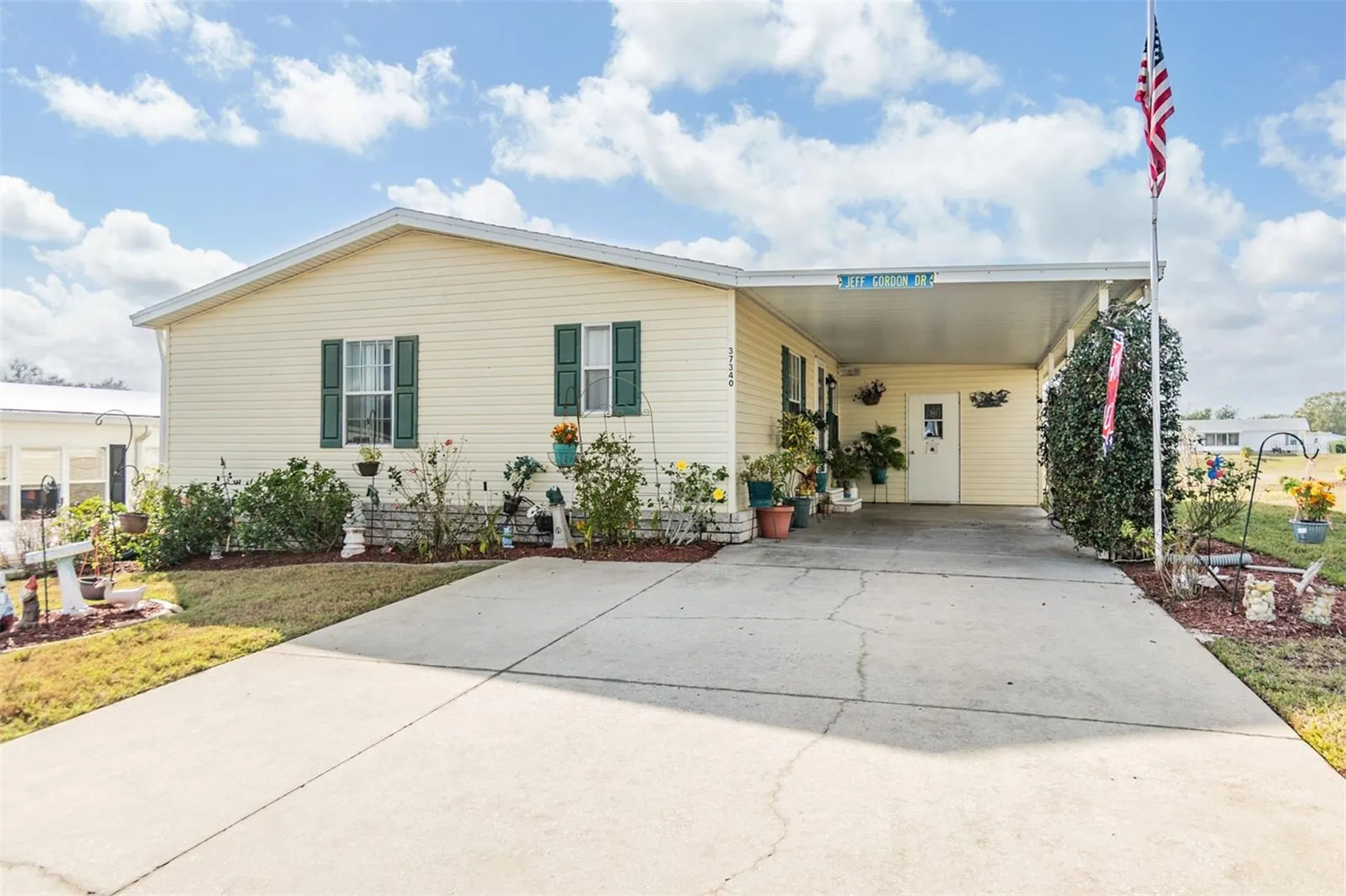 37340 Neukom Avenue Zephyrhills FL 33541